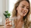 Com notas cítricas, verdes, aquáticas e florais, os perfumes refrescantes fazem sucesso nos dias quentes, mas também são uma aposta versátil para a transição entre o inverno e a primavera brasileira, quando as temperaturas começam a subir