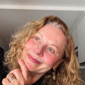 Vera Fischer sobre cuidados de beleza: ‘Me trato com meu dermatologista, que faz massagens, mas nada invasivo. Eu respeito cada década’