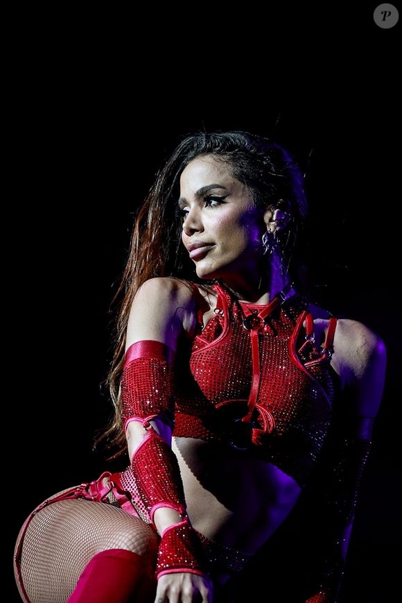 Anitta ganhou na Justiça ação contra MC Bruninha, a mãe dela e seu empresário por acusação de plágio em 'Show das Poderosas'