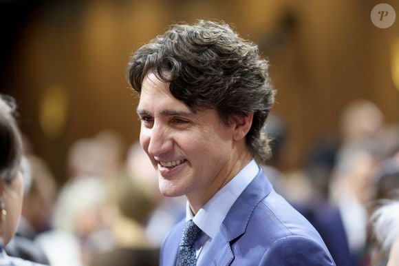 Cantora teria se encantado pelo ex-primeiro-ministro canadense por um motivo astrológico, revela jornal britânico