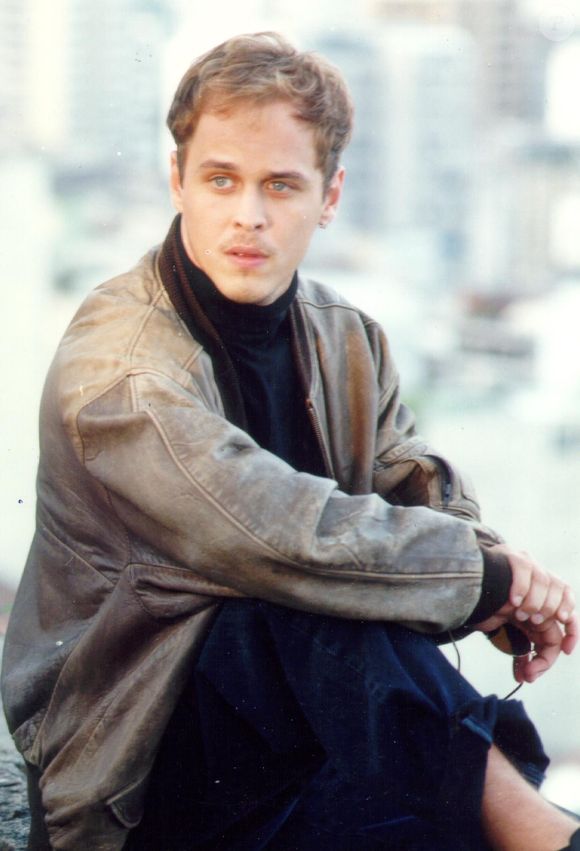 Em 'A Viagem': Alexandre (Guilherme Fontes) acaba sendo recapturado e volta para a prisão.