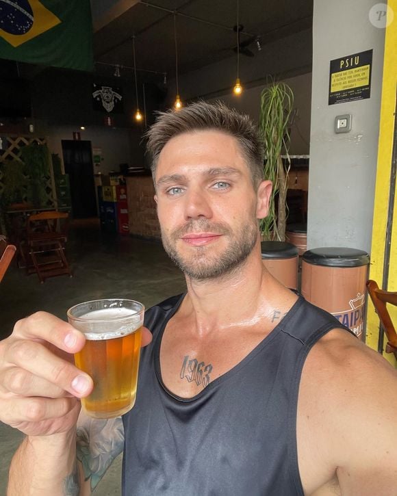 Jonas Sulzbach também fez alguns tratamentos tecnológicos para a pele