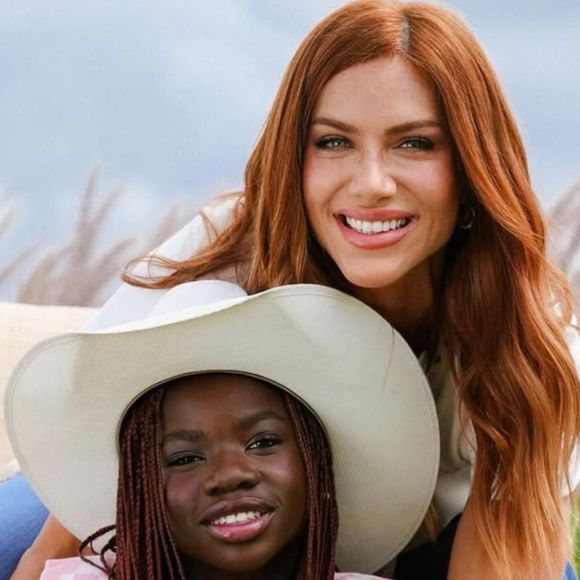 Foi a primeira vez que Títi...': Giovanna Ewbank revela feito inédito da filha em coleção de moda