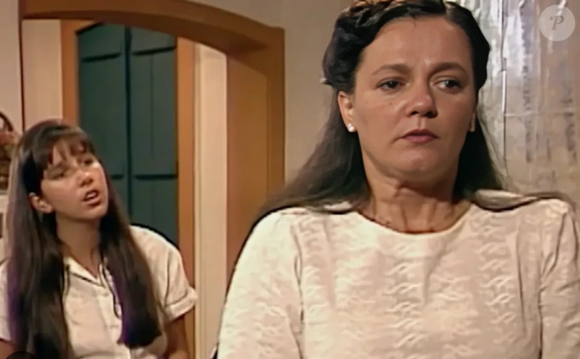 Resumo da novela 'Tieta': Letícia e Aída viajam para Bahia.