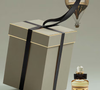 O Cairo Eau de Parfum é um perfume unissex da Penhaligon's que combina elementos florais, especiados e amadeirados. A fragrância foi desenvolvida para homens e mulheres e tem como destaque a mistura de açafrão, Rosa Damascena, labdanum e patchuli