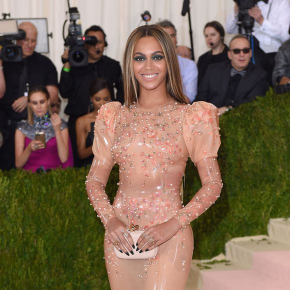 Met Gala 2026: o que esperar do retorno de Beyoncé? Após dez anos longe do evento, cantora é aguardada no tapete vermelho mais fashion do mundo