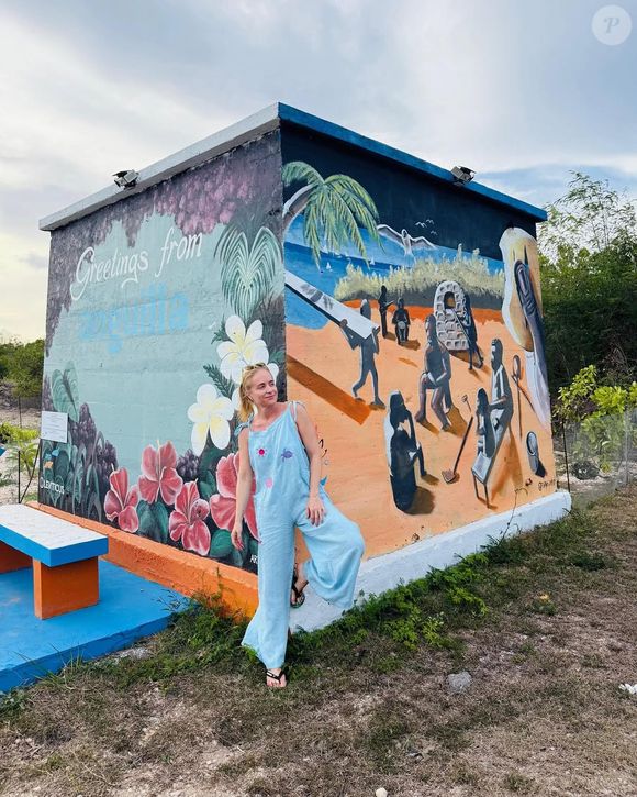 Vários amigos famosos e fãs fizeram elogios nas fotos de Angélica, no Instagram.