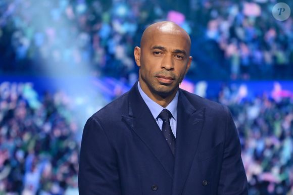 Thierry Henry colocou novamente à venda sua luxuosa cobertura em Manhattan. O imóvel tem 565 m² de área interna, quatro espaços externos e vista de 360° para Nova York
