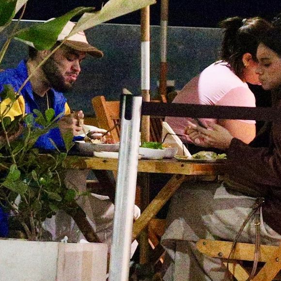 Francisco Gil e Alane Dias aproveitaram momento a dois em São Conrado, bairro da Zona Sul do Rio de Janeiro