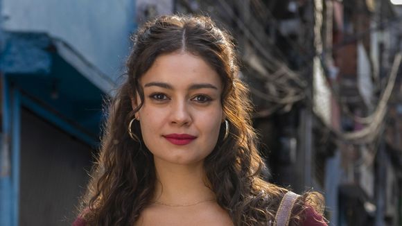 Poucos sabem, mas Sophie Charlotte não é brasileira: protagonista de 'Três Graças' nasceu em país inusitado e só veio para o Brasil aos 8 anos. 'Foi chocante'