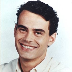 Poucos se lembram, mas Carmo Dalla Vecchia tinha uma aparência bem diferente em 'Chiquititas' (2000)