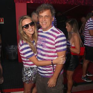 2024: Guilherme Fontes e sua esposa curtindo muito um Camarote em uma feijoada de Carnaval