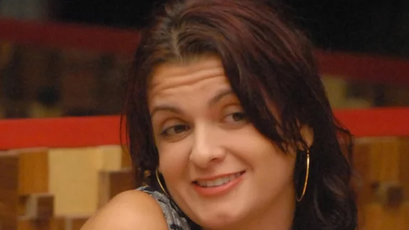 Lembra dela? Elenita, do 'BBB 10', está irreconhecível após perder 20 kg - e vive nova fase depois de trajetória conturbada no reality