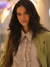 Consulta médica ou semana de moda? Nada 'basiquinha', Bruna Marquezine aposta em look de quase R$ 17 mil para ir ao dermatologista no Leblon