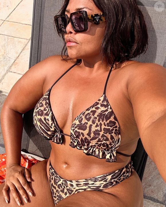 Gaby Amarantos sempre gostou de compartilhar fotos de biquíni em suas redes sociais