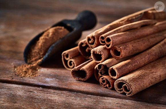 Outro integrante potente do shot emagrecedor é a canela, aliada em dietas para a perda de peso