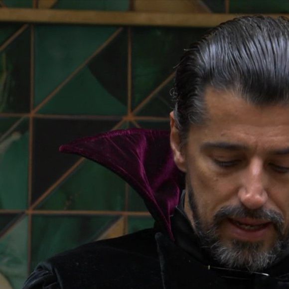 Alberto Cowboy foi provocado por Milena no BBB 26, que chegou a se intrometer em momento de 'publi' do Gil do Vigor