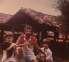 Bruno Gagliasso publica fotos após uma semana da morte do pai