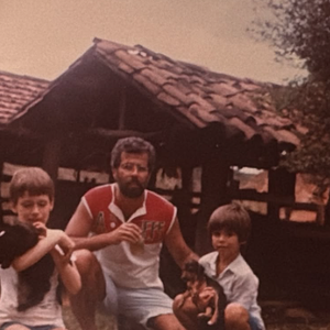 Bruno Gagliasso publica fotos após uma semana da morte do pai