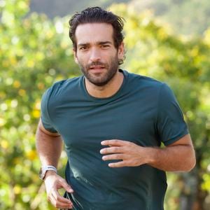 Neste domingo (20), uma gravação externa da novela 'Vale Tudo' contou com a presença de Humberto Carrão