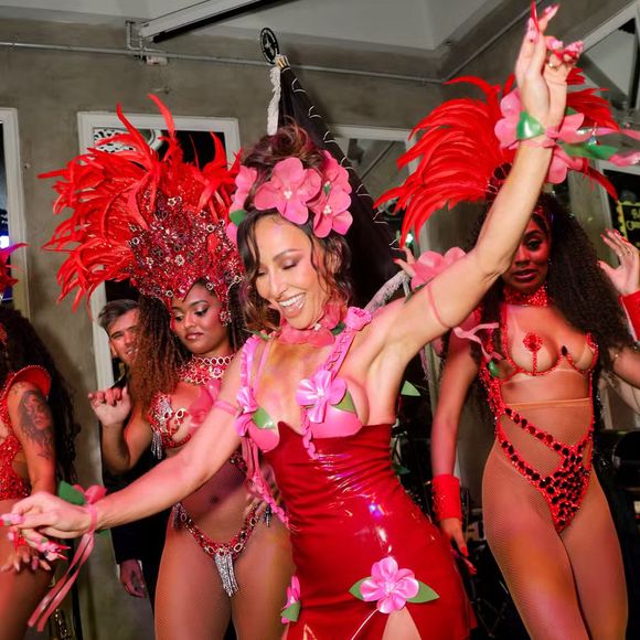 Além de ter sambado muito no evento, Sabrina Sato também comentou sobre a tão temida 'planilha dos influenciadores'