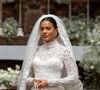 Em 'Vale Tudo', Fátima (Bella Campos) se casa com um vestido com inspirações de princesa.