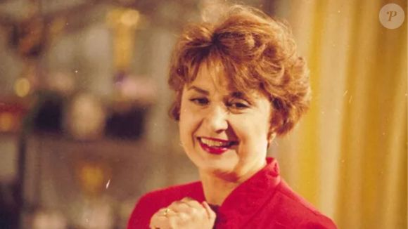 Em 'História de Amor', Zuleika descobre que pode perder o imóvel.