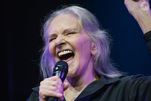 Angela Ro Ro passou por outra experiência que quase lhe tirou a vida em 1998