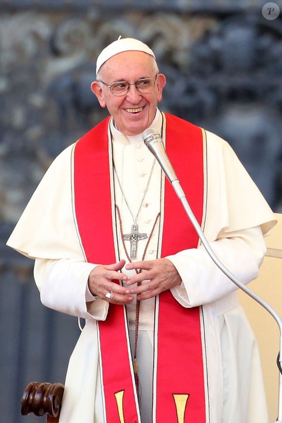 2018: Papa Francisco assiste a uma audiência com os coroinhas reunidos na Basílica de São Pedro