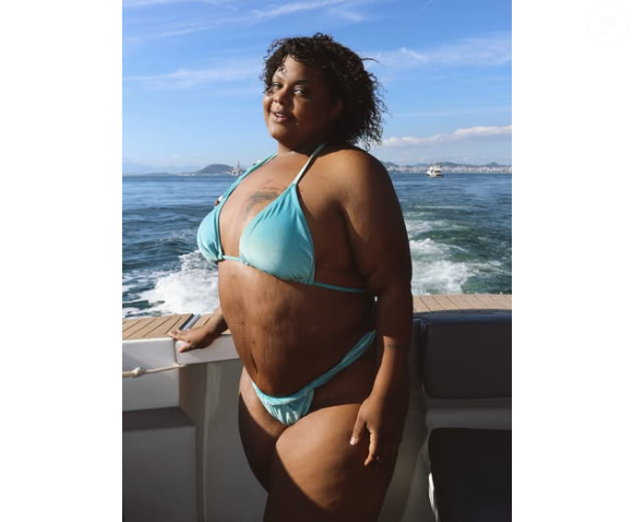 MC Carol contou que passou por uma cirurgia bariátrica depois de ficar mais de 15 anos sem frequentar uma praia. A cantora também explicou que o excesso de peso havia afetado diferentes áreas de sua vida.