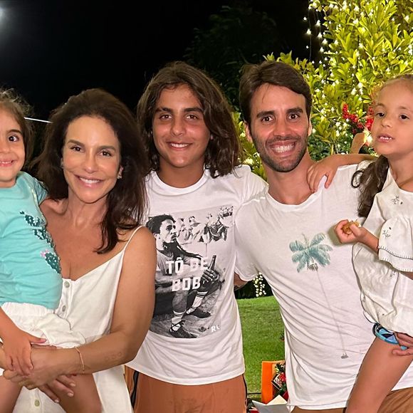 Ivete Sangalo e Daniel Cady com os três filhos: Marcelo, Marina e Helena