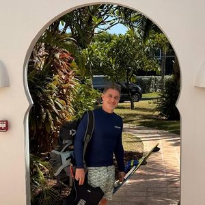 Angélica também publicou fotos do marido Luciano Huck, durante a viagem internacional.