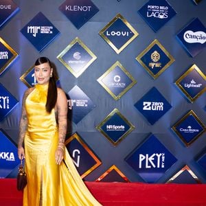 Rafaella Santos marcou presença em mais uma edição do leilão beneficente promovido pelo Instituto Projeto Neymar Jr. O evento aconteceu nesta terça-feira (10), em São Paulo