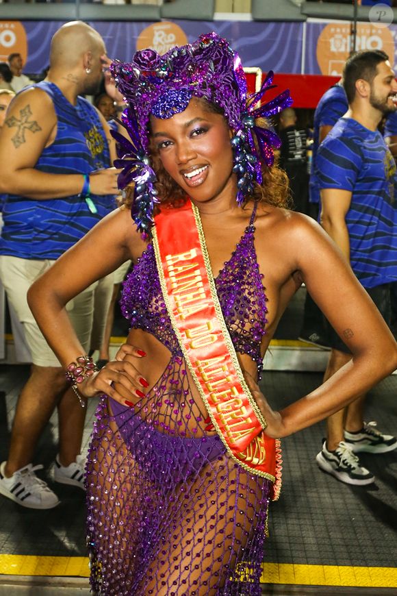 Iza estava solteira desde o fim do relacionamento com Yuri Lima, com quem tem uma filha chamada Nala