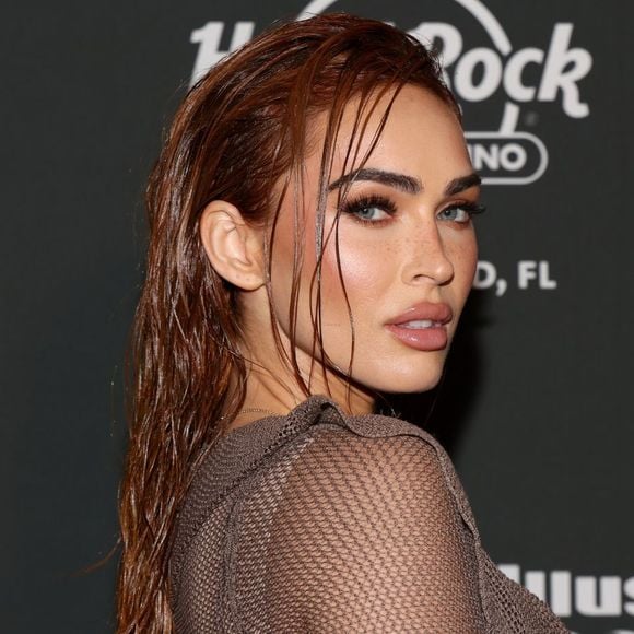 O que poucos sabem é que Megan Fox tem o hábito de tomar uma colher de vinagre antes de suas refeições