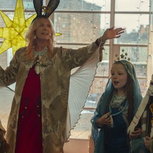 Elenco de 'Adeus, June' também conta com Toni Collette, Andrea Riseborough, Johnny Flynn e Timothy Spall