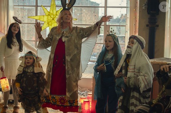 Elenco de 'Adeus, June' também conta com Toni Collette, Andrea Riseborough, Johnny Flynn e Timothy Spall