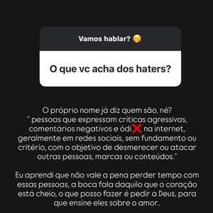 Influenciadora fala sobre ataques de perfis fakes e questiona: 'Por que não usar o perfil verdadeiro?'