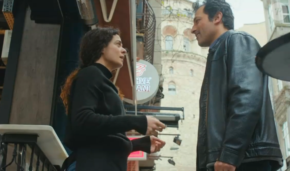 Bahar pede para Arif passar o Natal com ela na novela 'Força de Mulher' capítulo de 13 de junho de 2025, sexta-feira