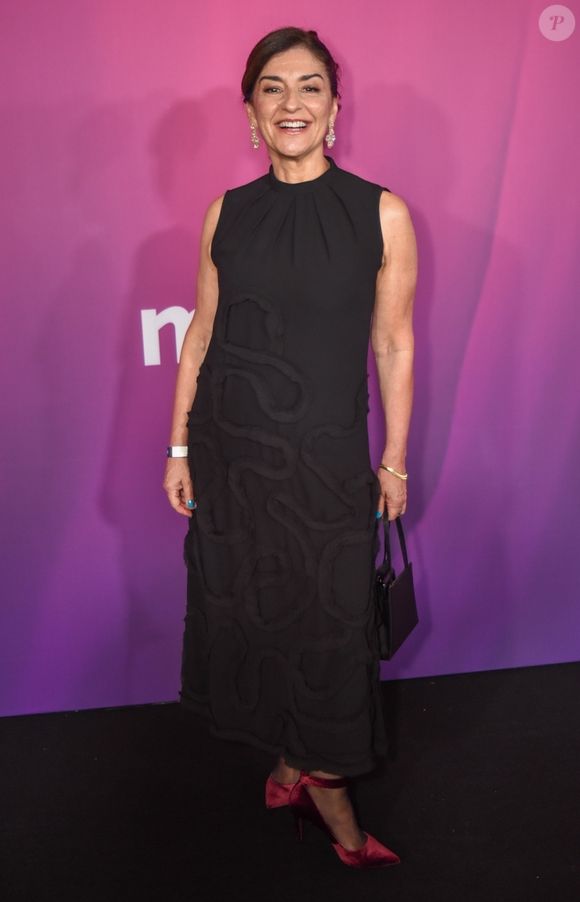 Brilho nas telas e nos eventos – Patrícia Gaspar esbanja estilo em um evento recente, mostrando que seu talento vai além da TV.