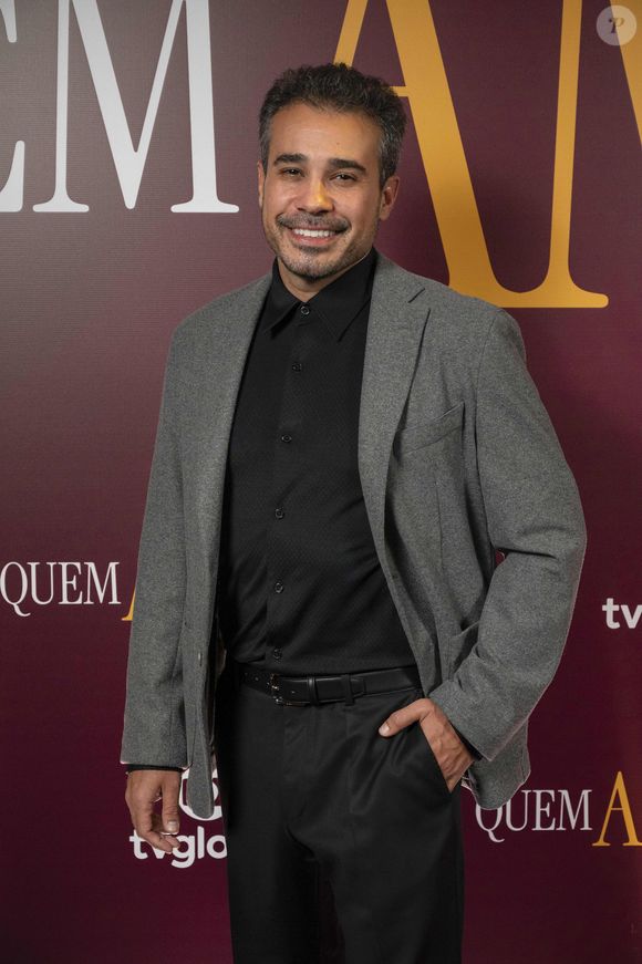 Luan (Bruno de Mello) – Assessor de Ademir (Dan Stulbach).