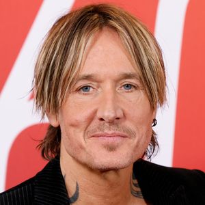Keith Urban receberia 16,2 milhões de dólares da ex-mulher, o equivalente a R$ 86,3 milhões na atual cotação, caso fique confirmado que ele permaneceu sóbrio nos últimos 18 anos