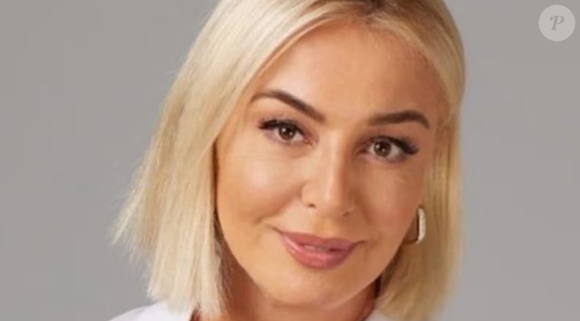 Gullenay Kalkan, a Cahide Gunes, é formada há mais de quatro décadas em teatro pelo Departamento de Teatro do Conservatório Estadual de Ancara.