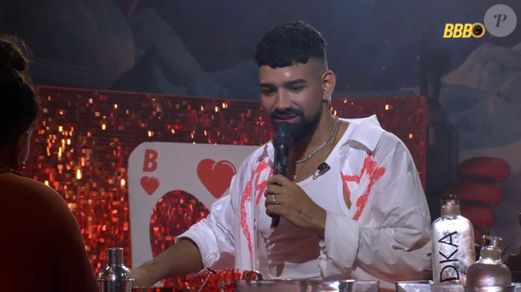 Dilsinho fica em saia-justa com treta entre Milena e Jonas na festa do 'BBB 26'