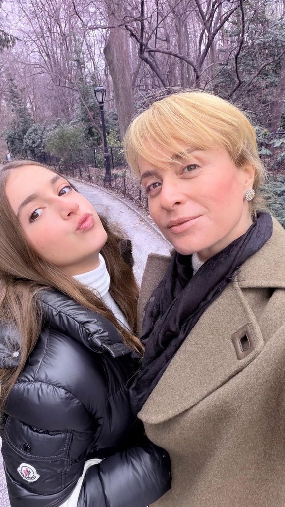 Angélica publicou um vídeo afetivo com a filha caçula, Eva, durante uma viagem