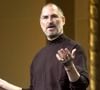 Na época, a banda procurou Steve Jobs, criador da Apple, e se ofereceu para aparecer em um comercial do iPod, o famoso tocador de músicas da época