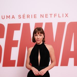 Seja em eventos de tapete vermelho ou nas redes sociais, ela demonstra uma versatilidade admirável, sempre buscando refletir sua personalidade através de suas escolhas de moda e beleza.