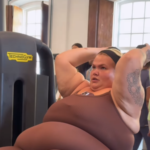 Em publicação nas redes sociais nesta sexta-feira (11/7), ela compartilhou com os seguidores as transformações físicas e as dificuldades enfrentadas após eliminar mais de 52 kg.