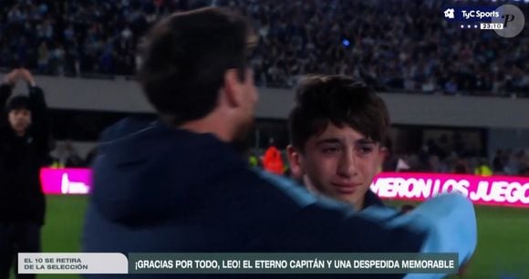 Filho de Messi, Thiago se emocionou no adeus do pai à seleção da Argentina