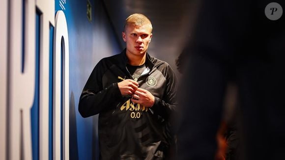 Erling Haaland faz exames de sangue regulares e usa um anel Oura, que mede a qualidade de seu sono, as variações da temperatura corporal, o nível de estresse e a frequência cardíaca